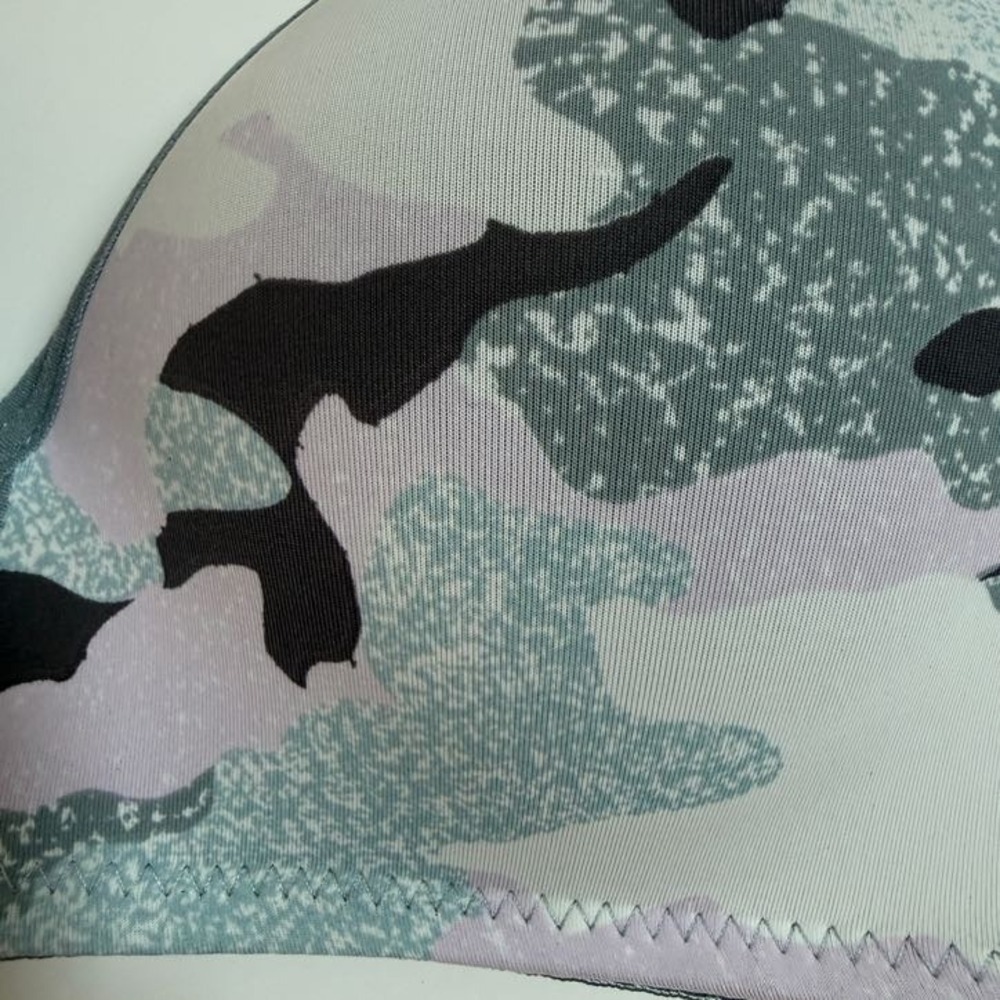 Spyder T-Shirt Bra Woodland Dolphin Grey Women 34C Camo New! - Picture 3 of 7
